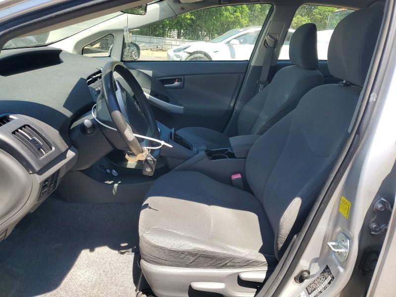 2010 Toyota Prius iii