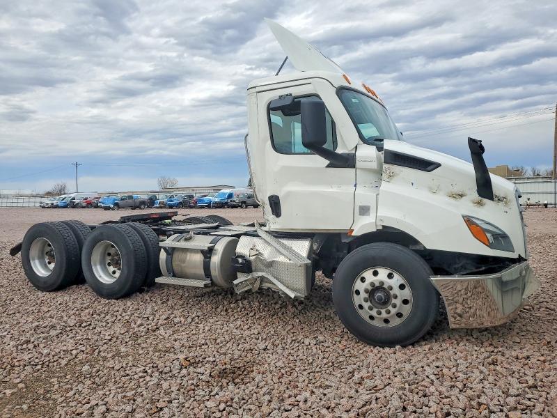 2025 Freigliner 2025 Freightliner Cascadia 116 Semi Truck