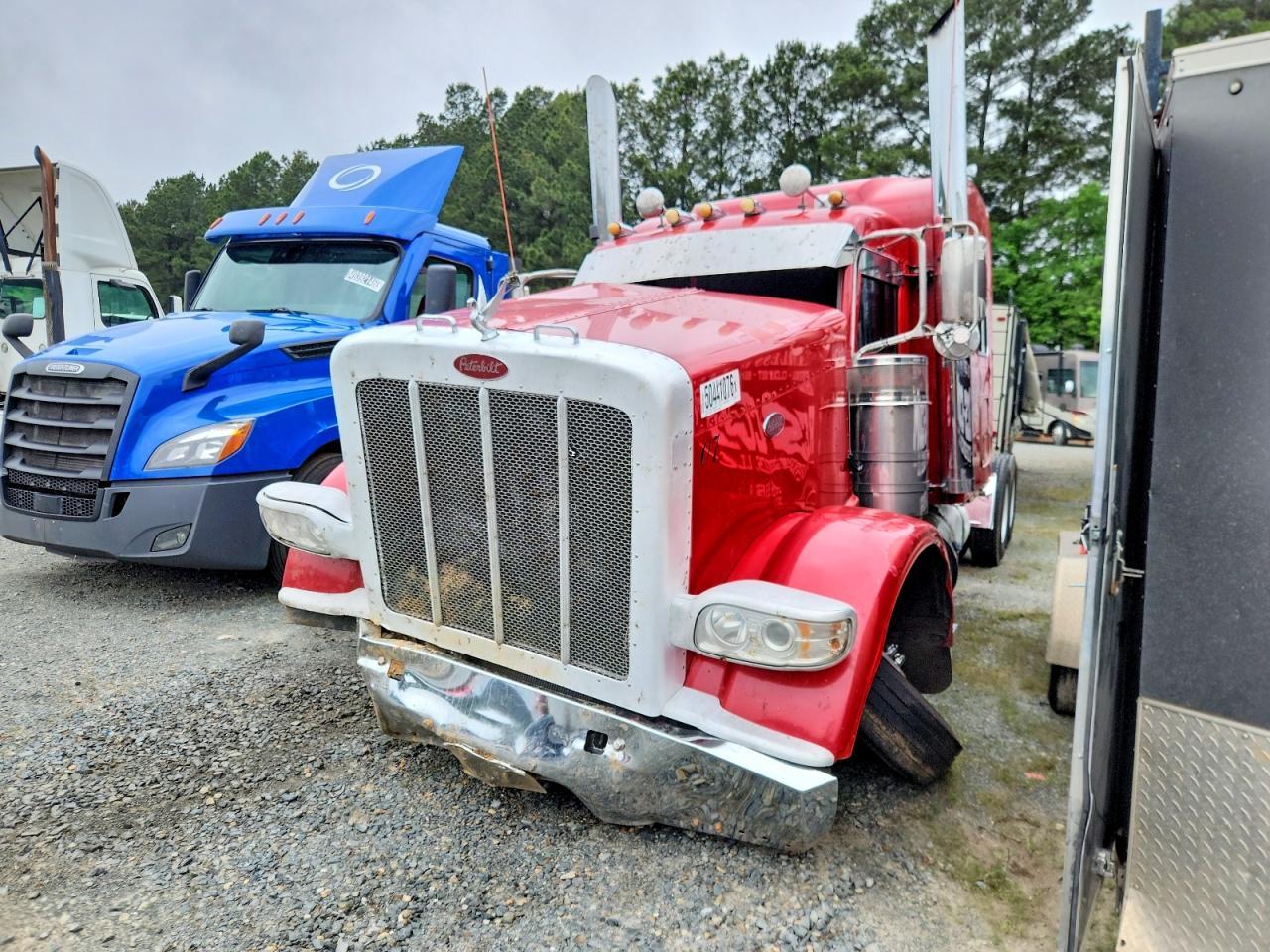 2016 Peterbilt 389 Semi Truck