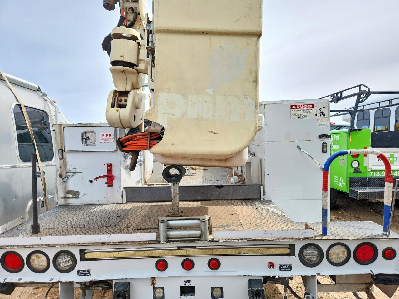 2015 Ford F650 Super Duty Bucket Truck