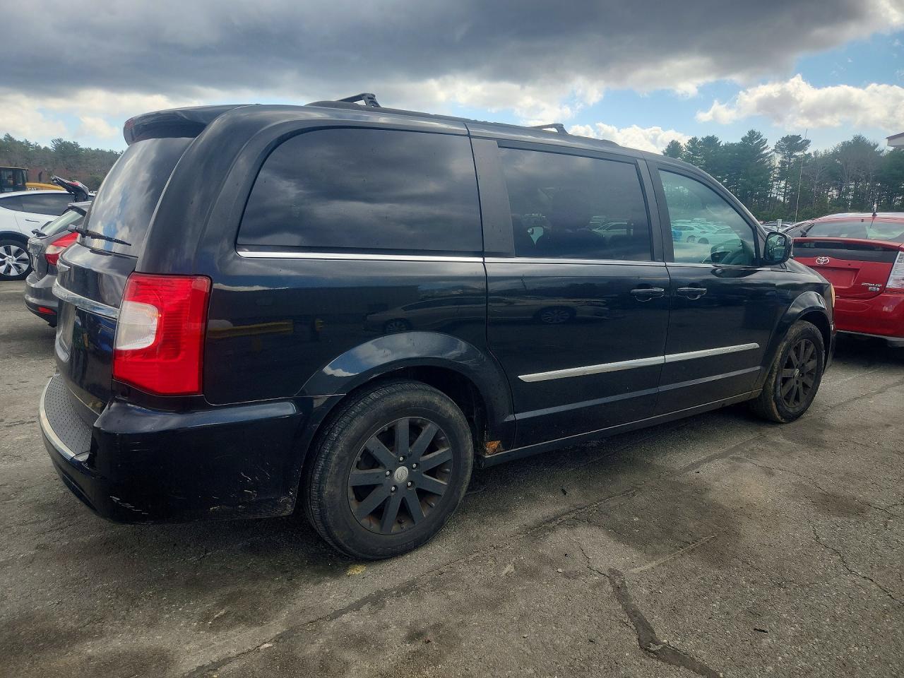 2013 Chrysler Town & Country Touring