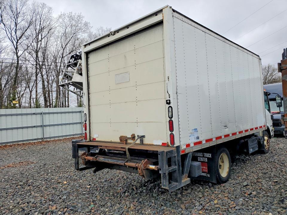 2018 Isuzu NQR BOX Truck