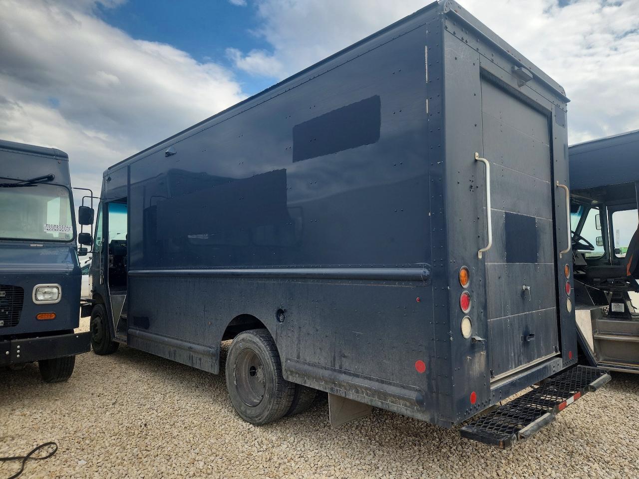 2020 Freightliner MT45G Chassis Delivery Truck