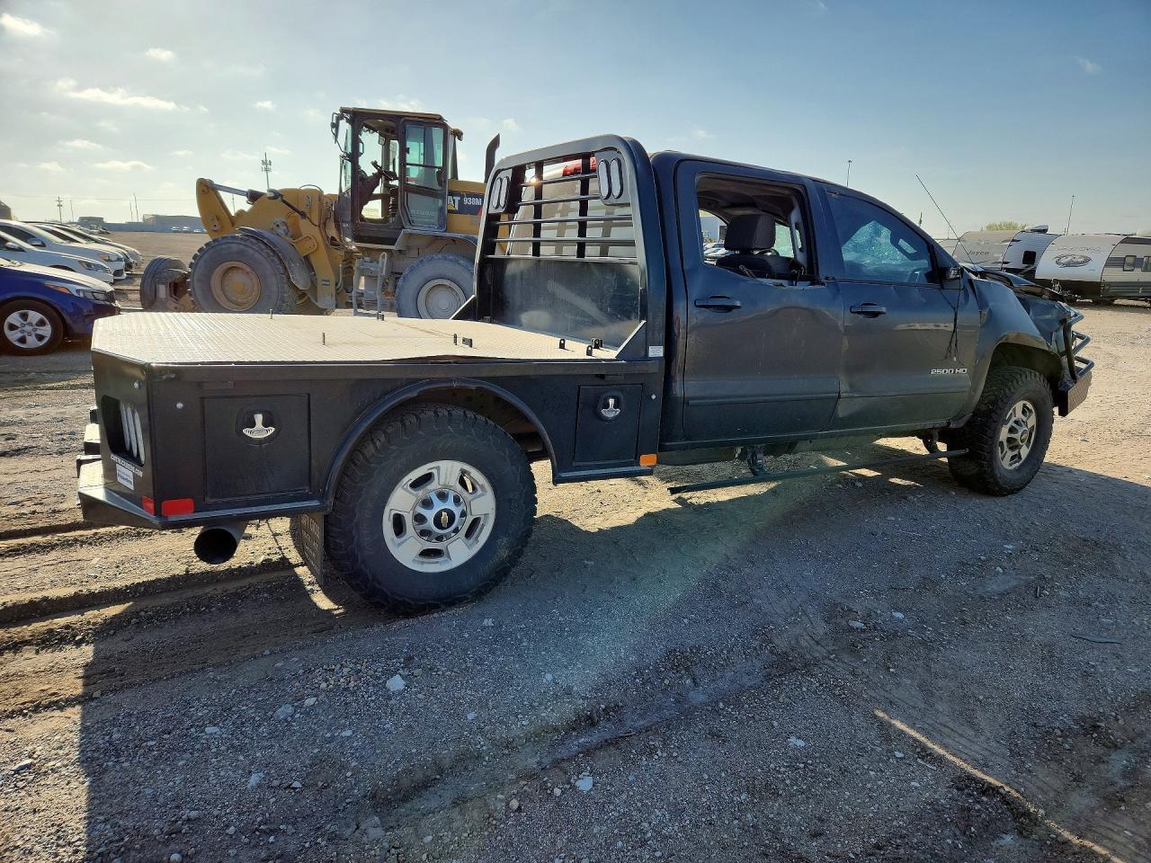 2015 Chevrolet Silverado 2500 Flatbed Truck