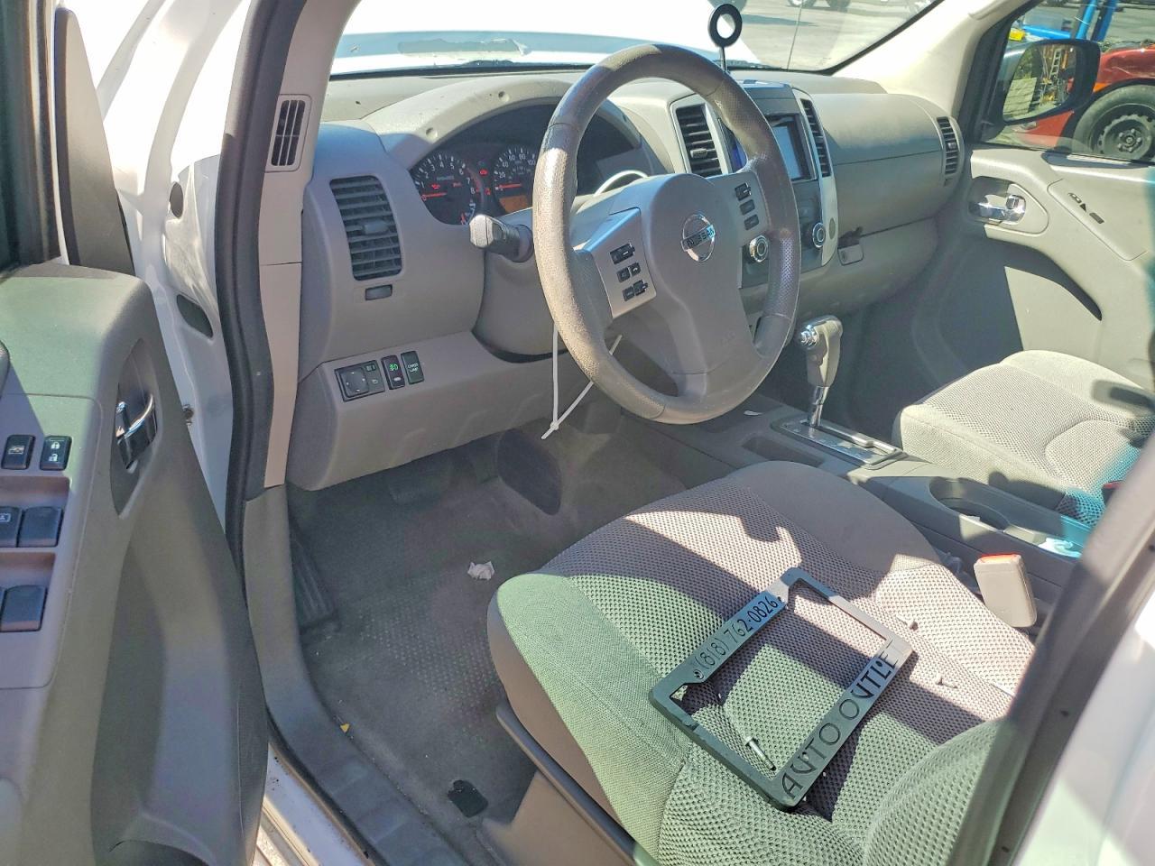 2017 Nissan Frontier SV