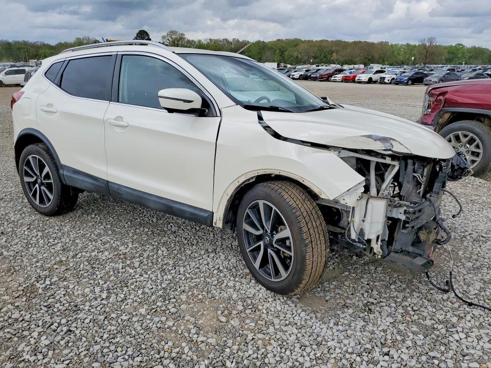 2017 Nissan Rogue Sport sl