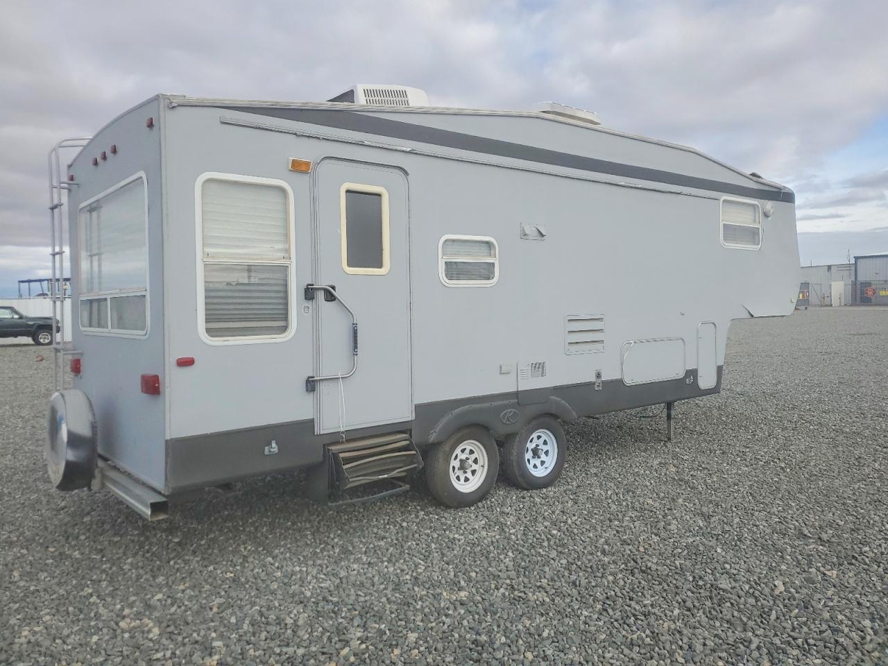 2003 Keystone Trailers