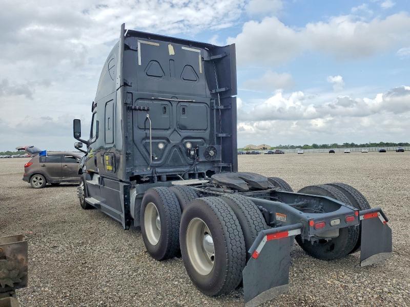 2019 Freightliner Cascadia 126 Semi Truck