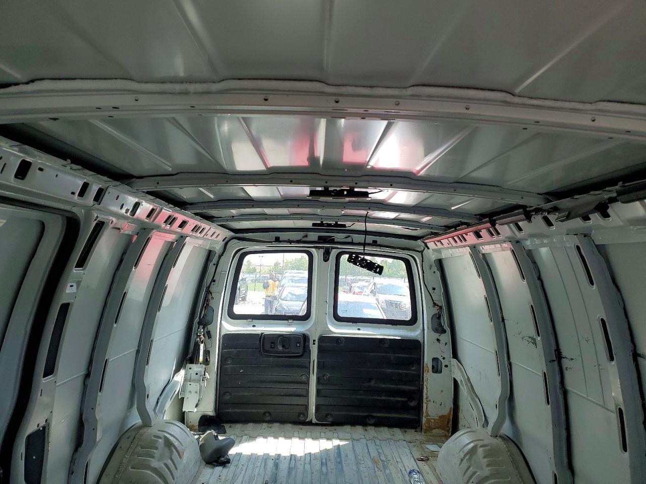 2017 GMC Savana G2500