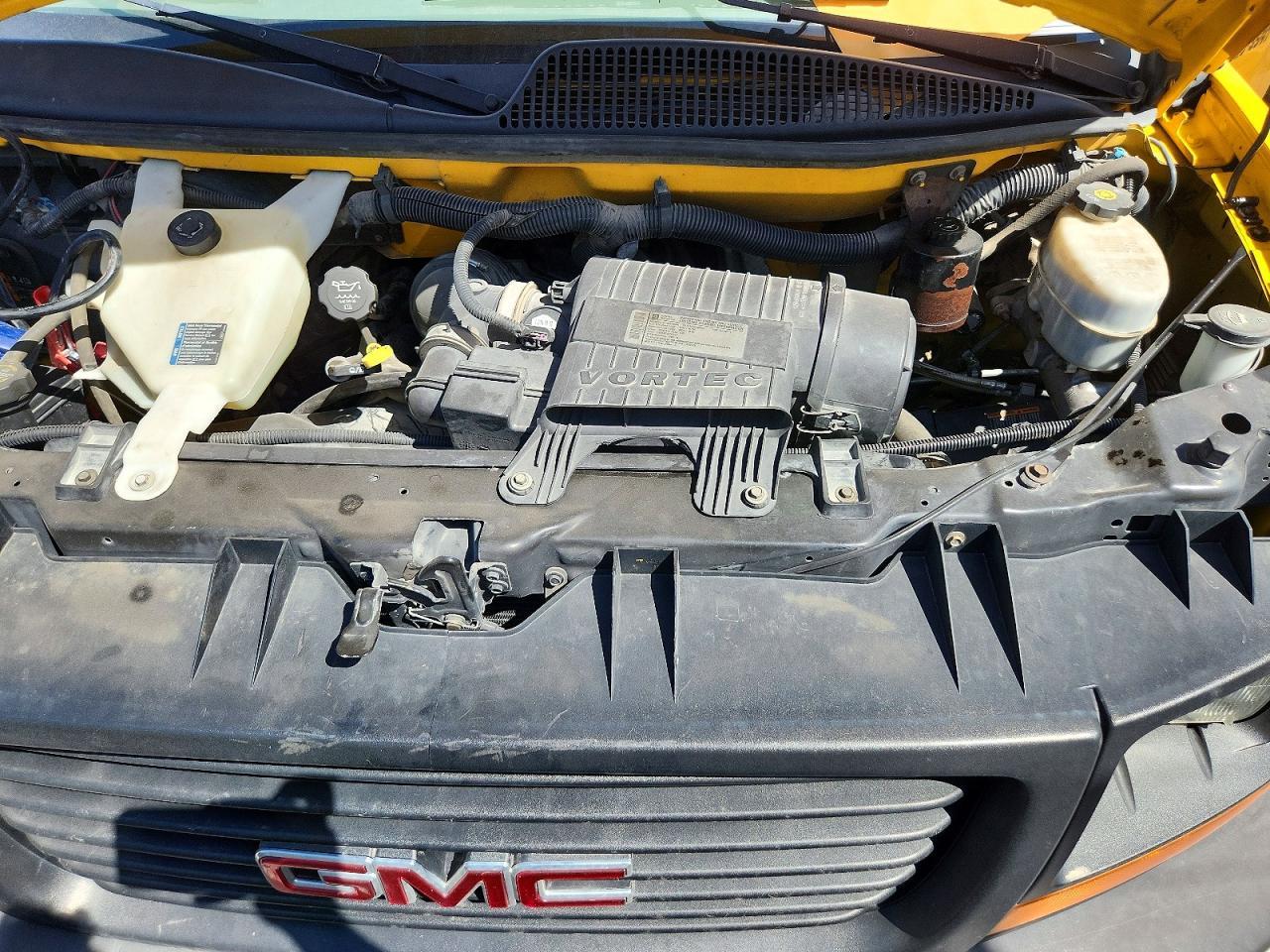 2012 GMC Savana Cutaway G3500