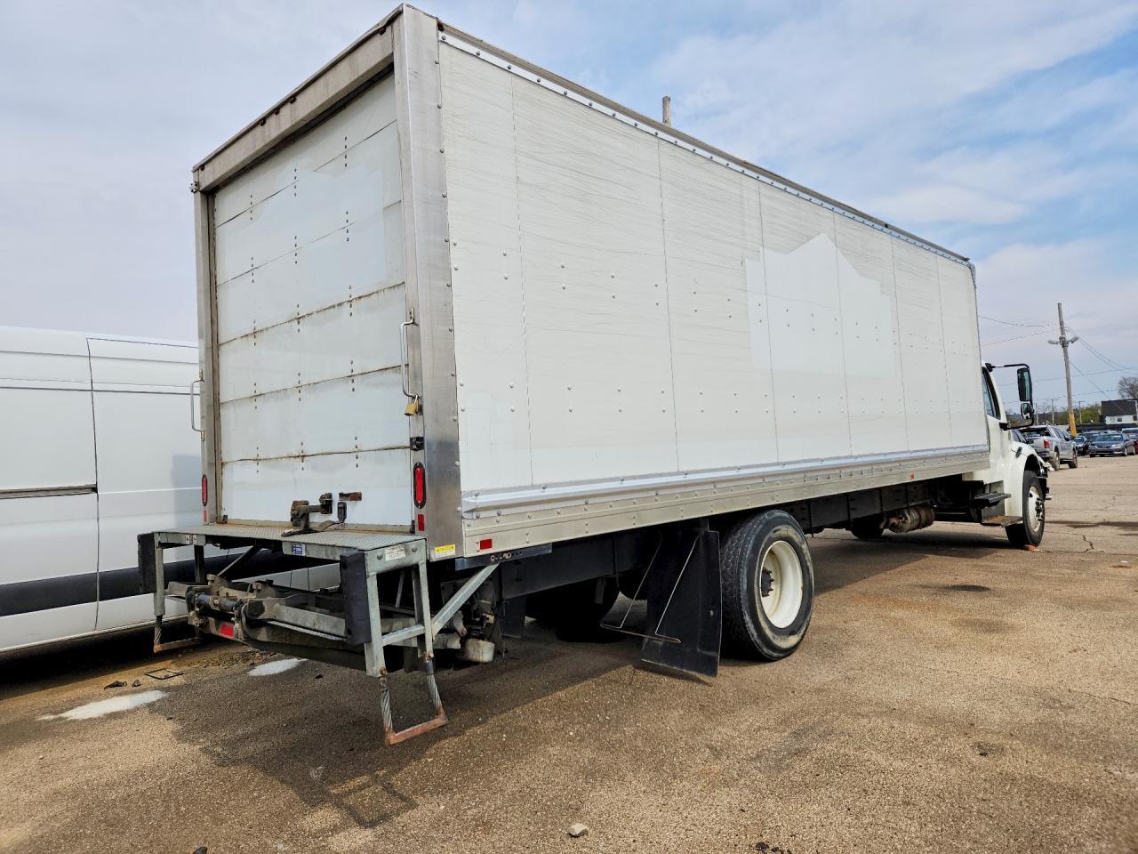 2020 Freigliner 2020 Freightliner Business Class M2 BOX Truck