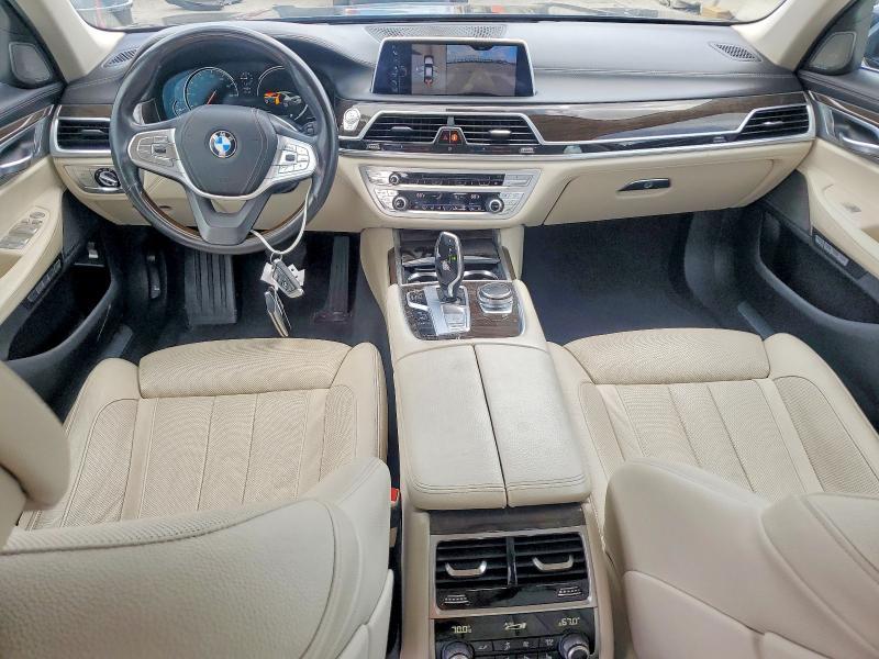2016 BMW 740 i