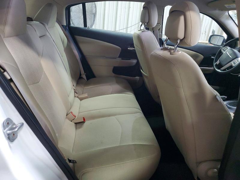 2012 Chrysler 200 Touring