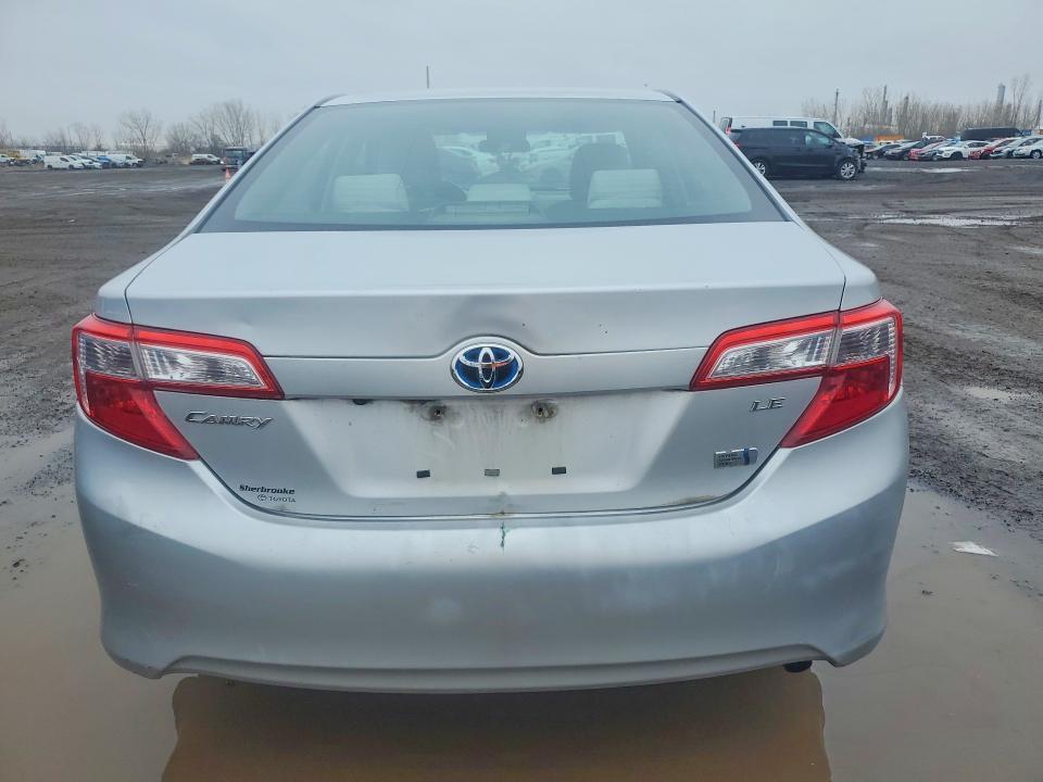 2013 Toyota Camry Hybrid le