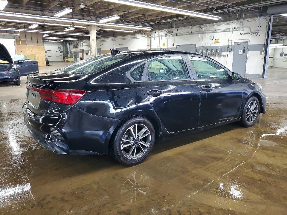 2023 KIA Forte lxs