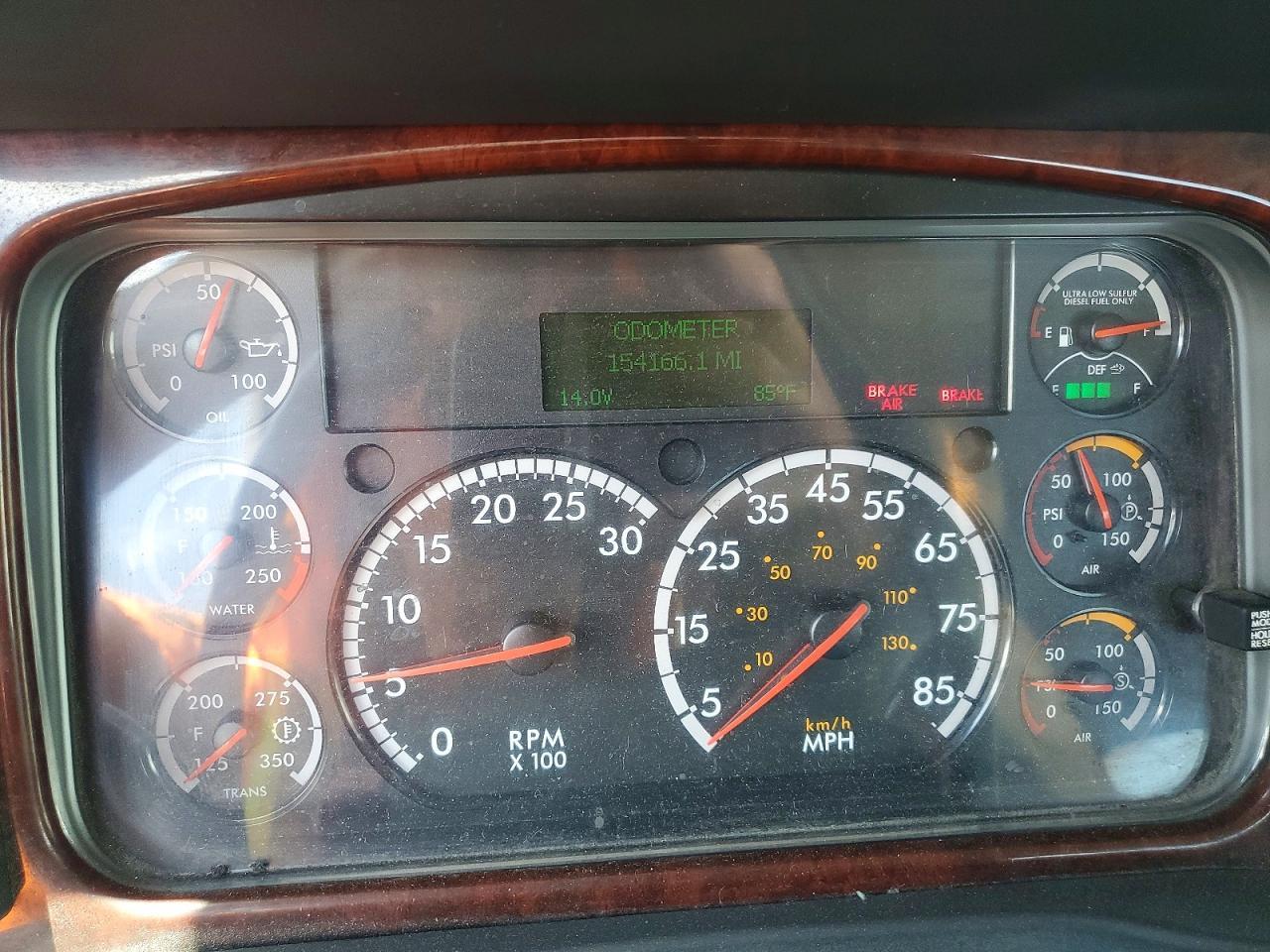 2022 Freigliner 2022 Freightliner 114SD Semi Truck