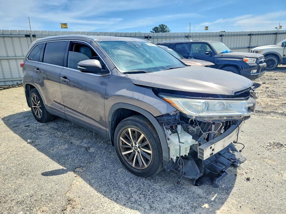 2018 Toyota Highlander xle