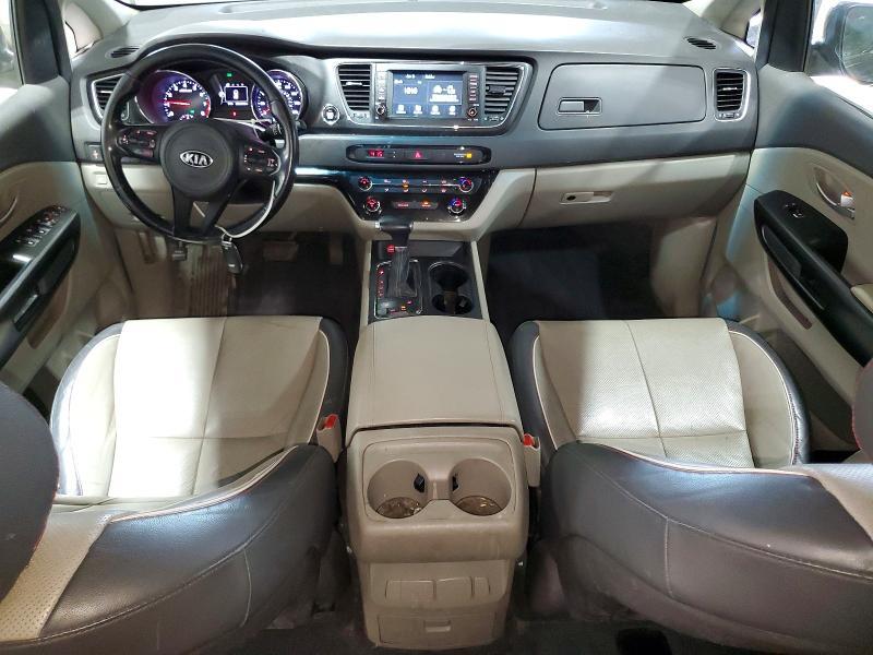 2017 KIA Sedona lx