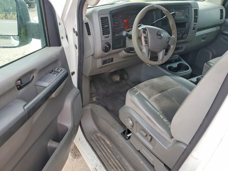 2014 Nissan NV 2500 HD S