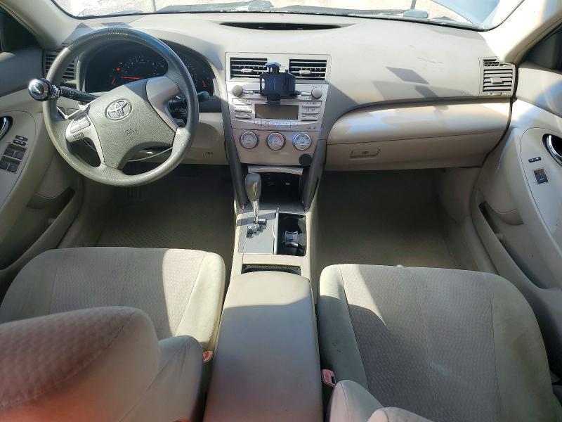 2010 Toyota Camry le