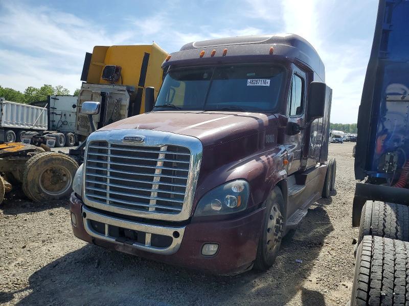 2015 Freigliner 2015 Freightliner Cascadia 125 Semi Truck