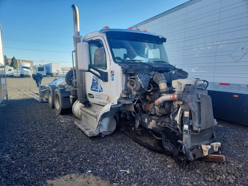 2022 Peterbilt 579