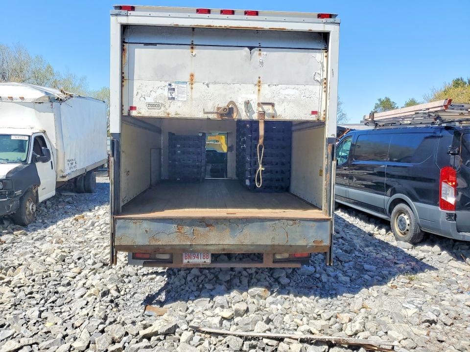 2010 Ford Econoline E350 Super Duty Cutaway Van