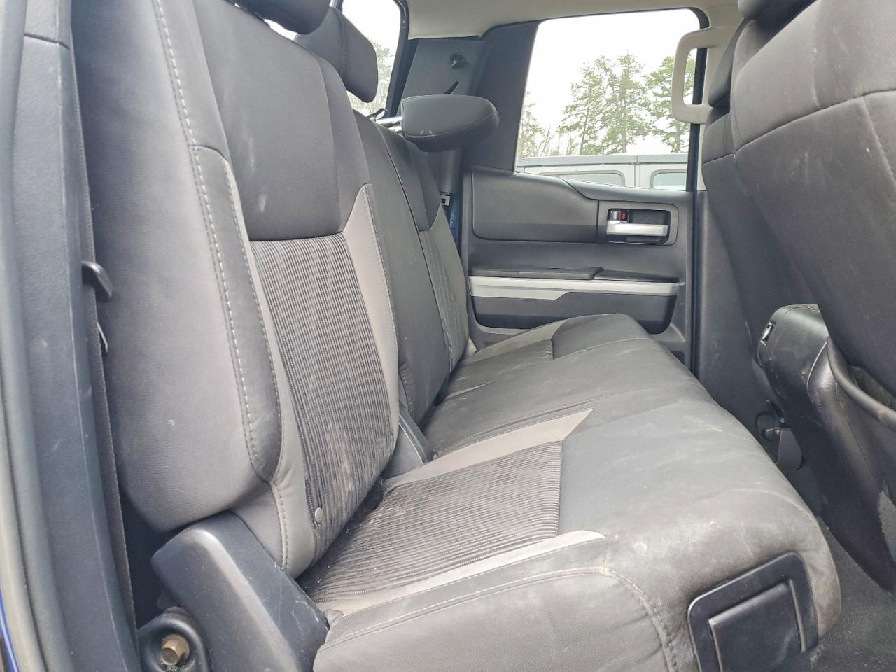 2015 Toyota Tundra SR5