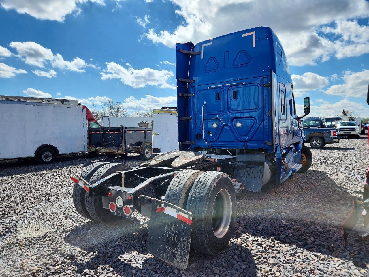 2020 Freightliner Cascadia 126
