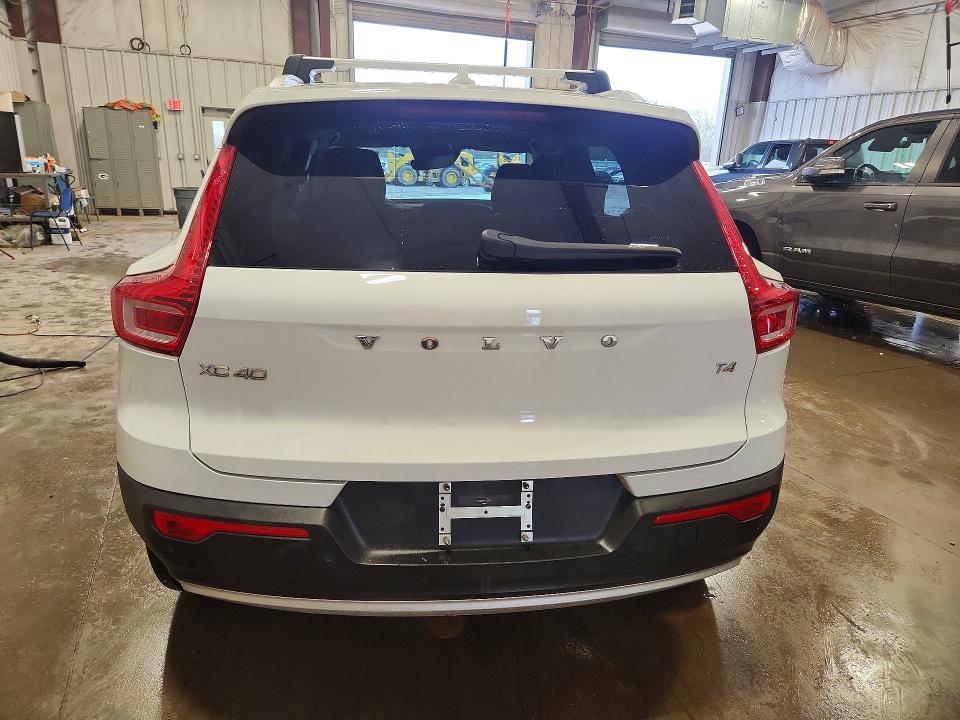2020 Volvo Xc40 T4 Momentum