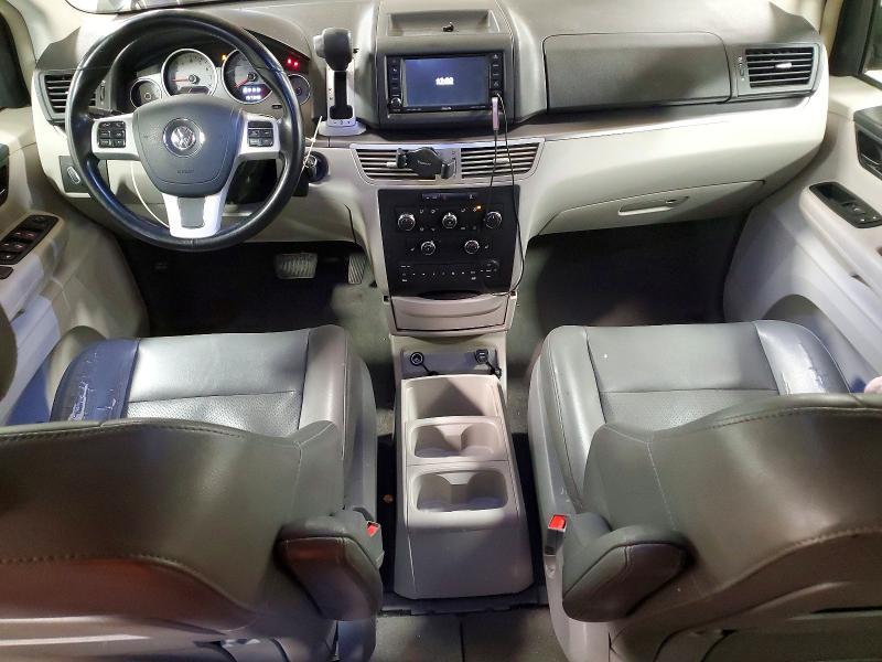 2011 Volkswagen Routan se