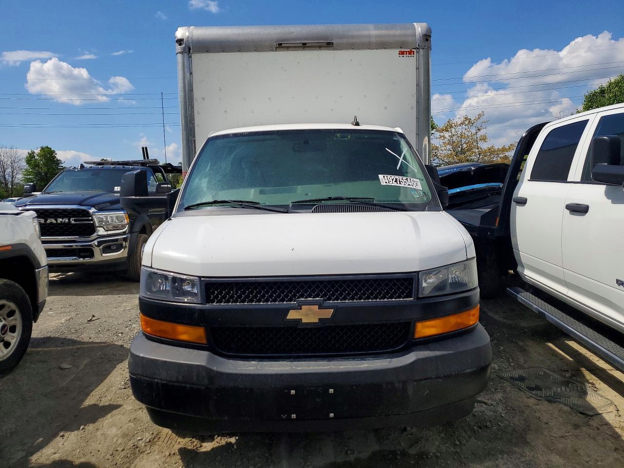 2020 Chevrolet Express BOX Truck