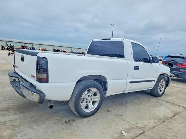 2005 GMC New Sierra C1500