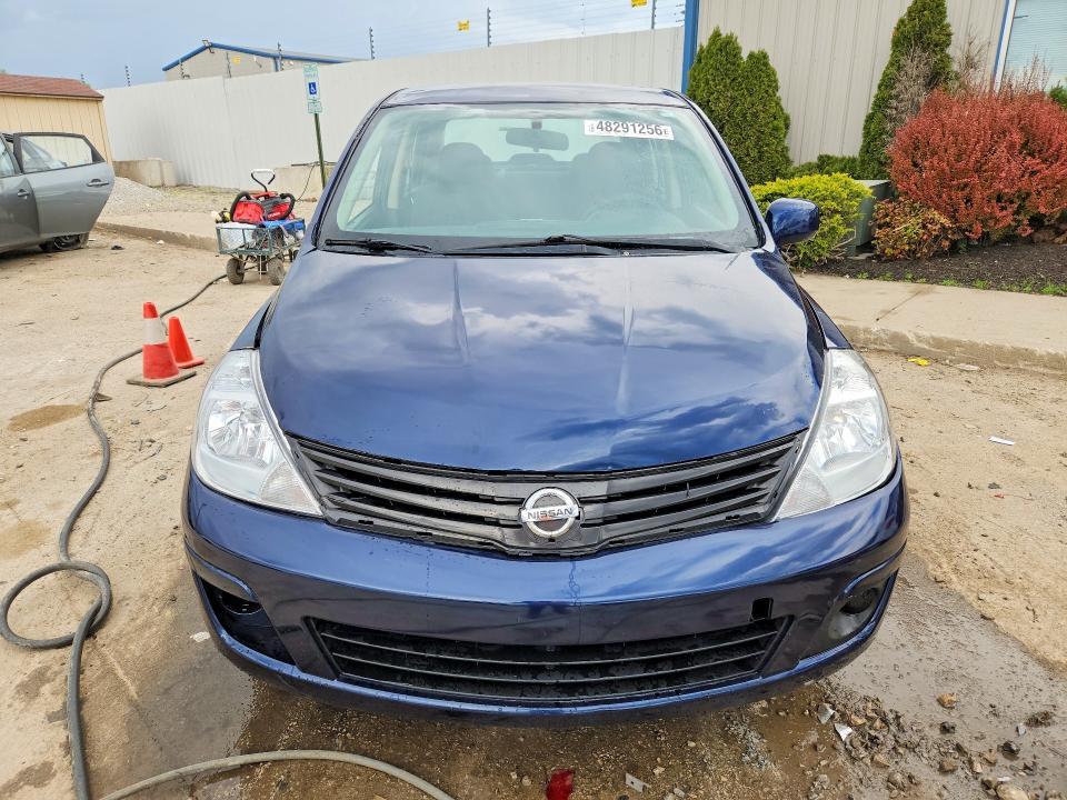 2010 Nissan Versa 1.8 s