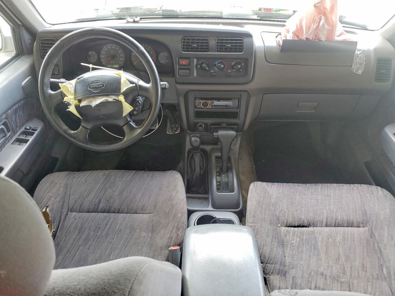 2000 Nissan Frontier XE