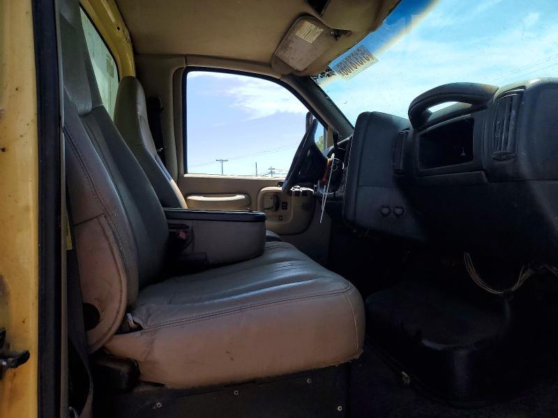 2003 GMC C5500 Chipper Truck