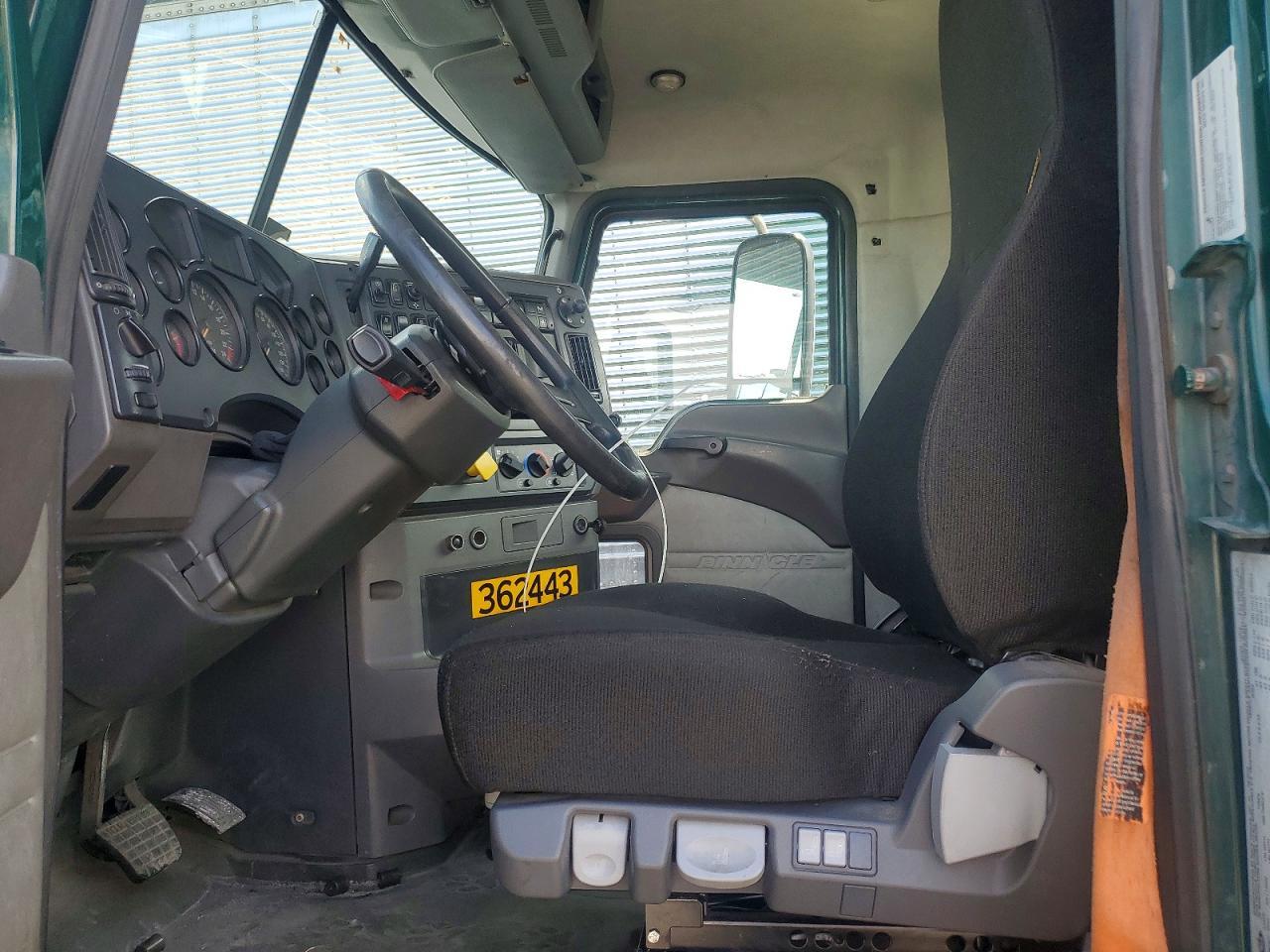 2017 Mack CXU612 Semi Truck