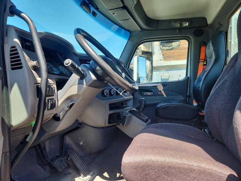 2016 Peterbilt 579 Semi Truck