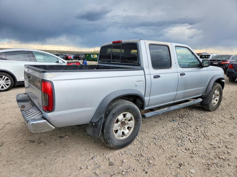 2000 Nissan Frontier xe