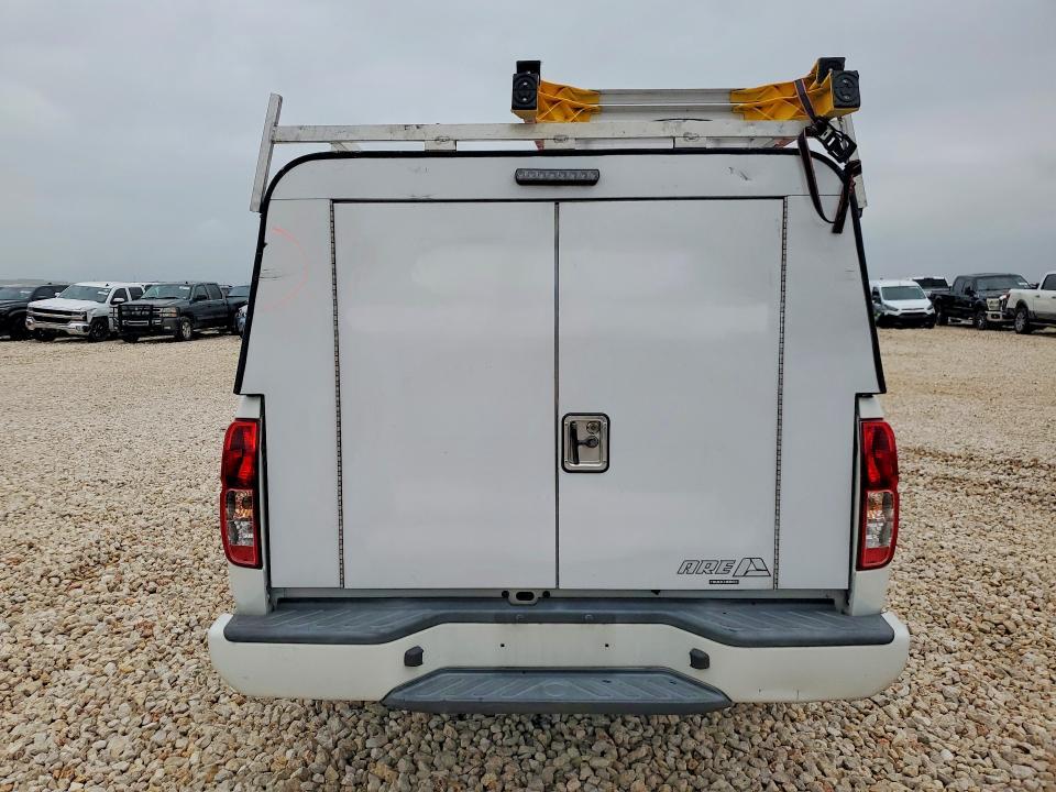 2021 Nissan Frontier s