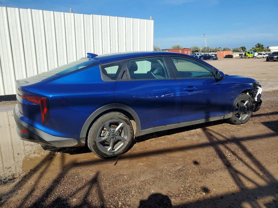 2025 KIA K4 lxs