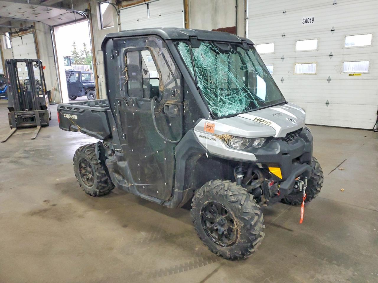 2019 Can-Am Defender HD10