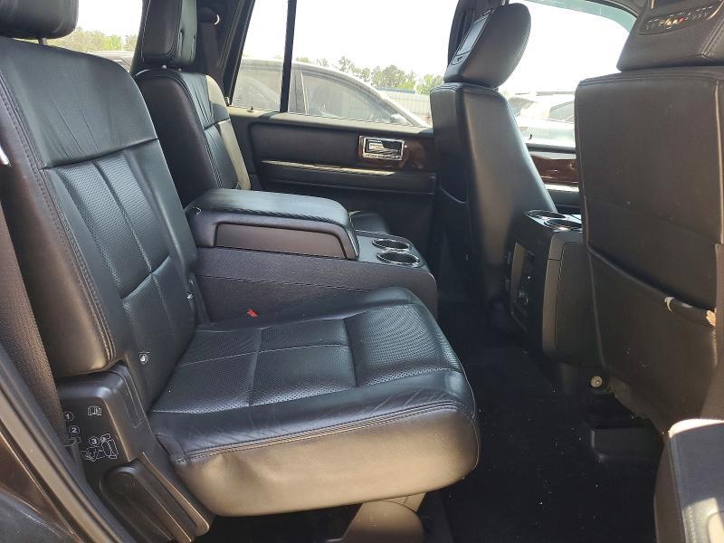 2013 Lincoln Townhouse Navigator