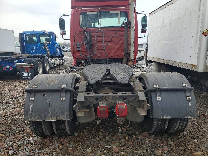 2017 International 8600 Semi Truck
