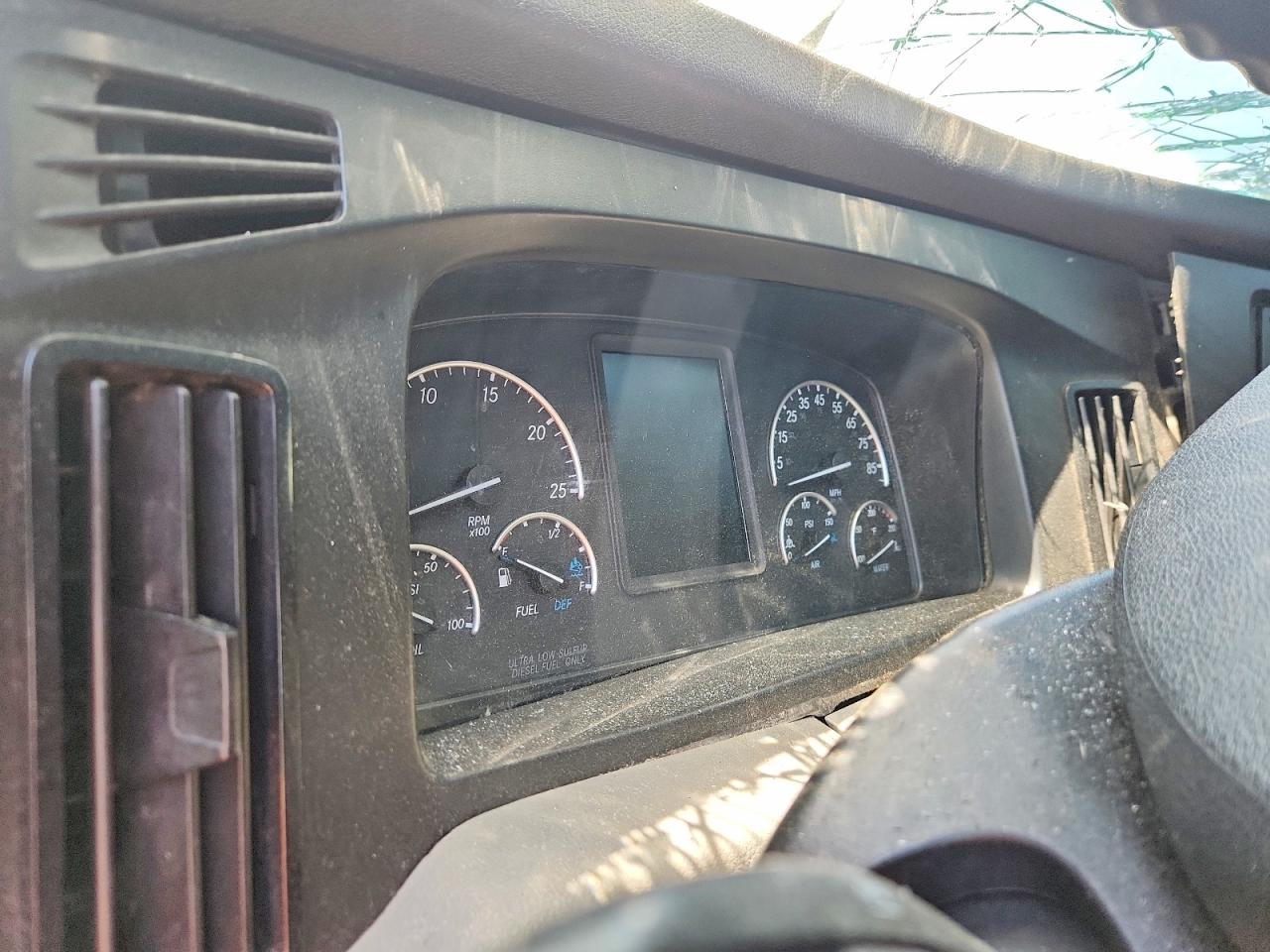 2019 Freightliner Cascadia 126 Semi Truck