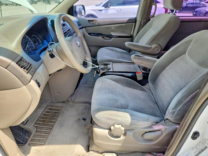 2004 Toyota Sienna ce 7 Passenger