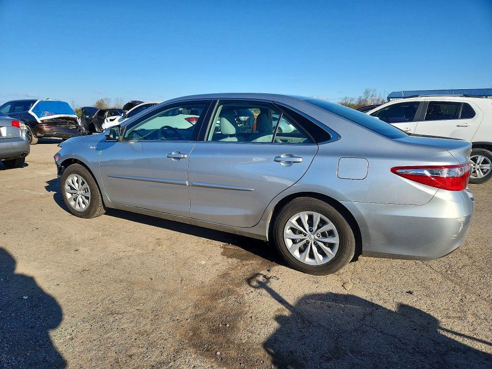 2016 Toyota Camry Hybrid le
