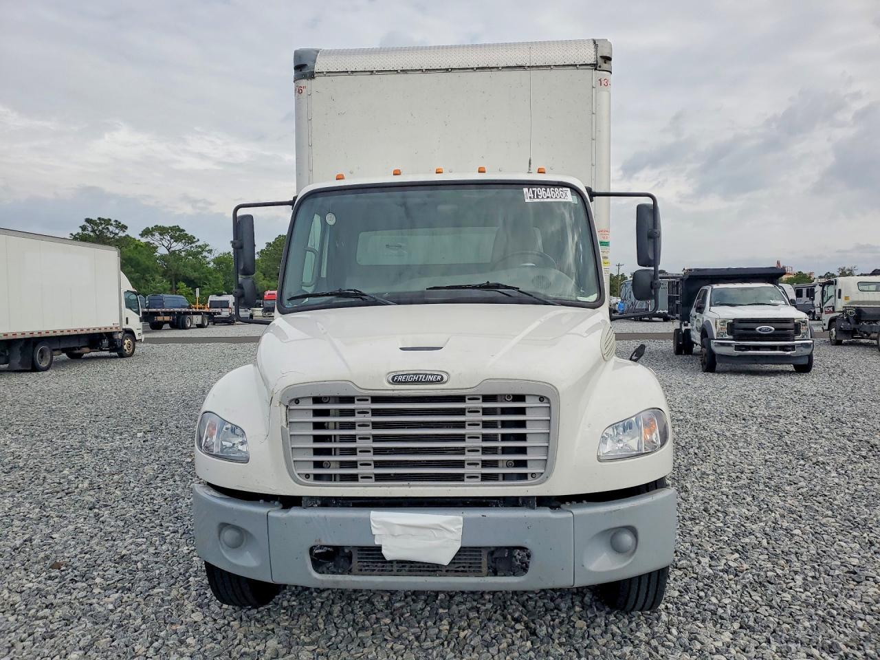 2020 Freigliner 2020 Freightliner Business Class M2 BOX Truck