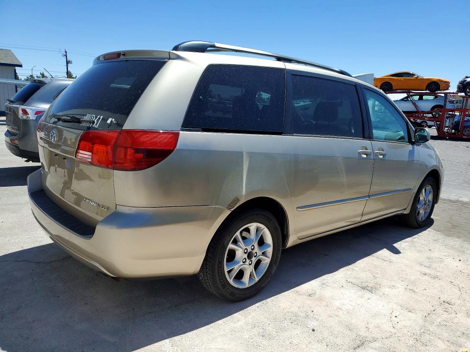 2005 Toyota Sienna xle 7 Passenger