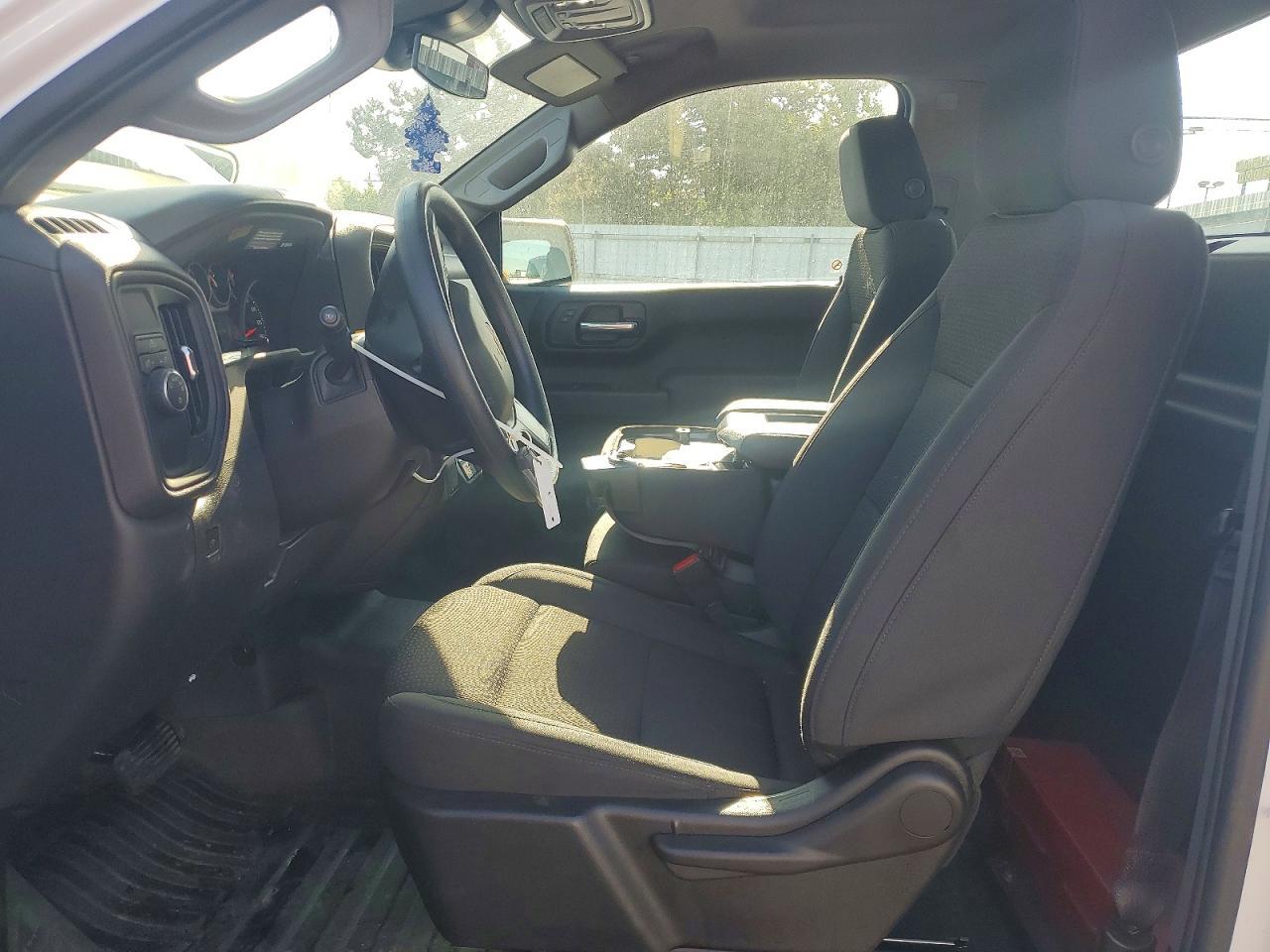 2025 Chevrolet Silverado C1500